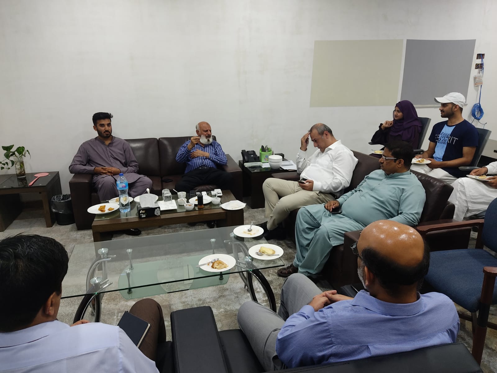 Empowering Innovation: GIFT-SEAS Students Meet with Dean and Chairman to Shape the Future