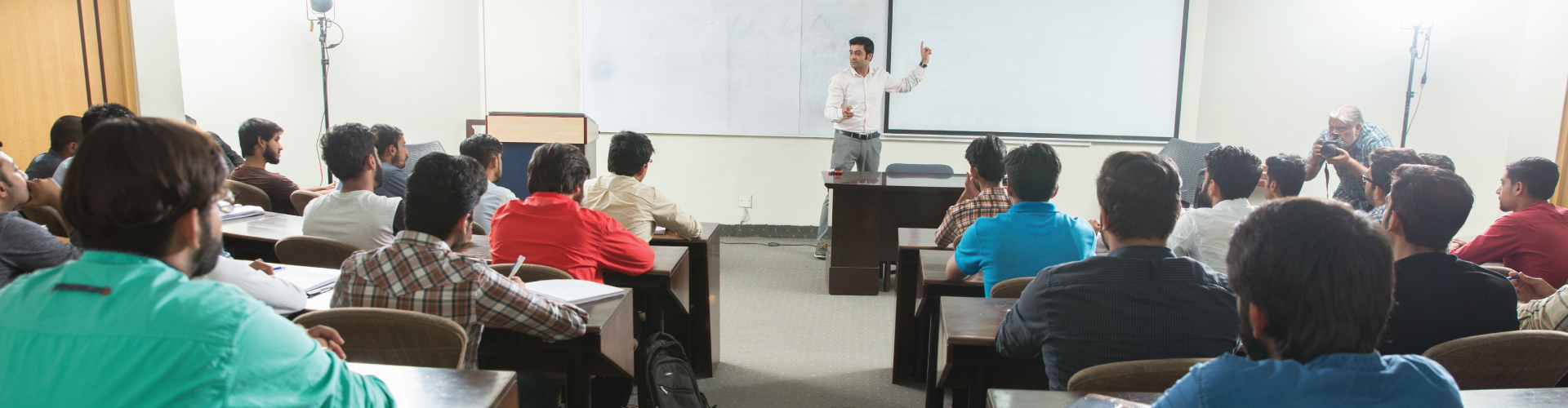 SEAS Programs — classroom in session at GIFT University